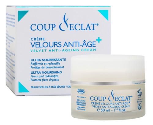 C/E CREME VELOURS ANTI-AGE 50ML
C/E CREME VELOUR ANTI-AGE 50ML
Cette crème à la texture velours hydrate raffermit la peau et la protège des principaux signes du vieillissement occasiannés par la désydratation.Elle agit comme une vague désaltérante et procure un confort intense tt au lo